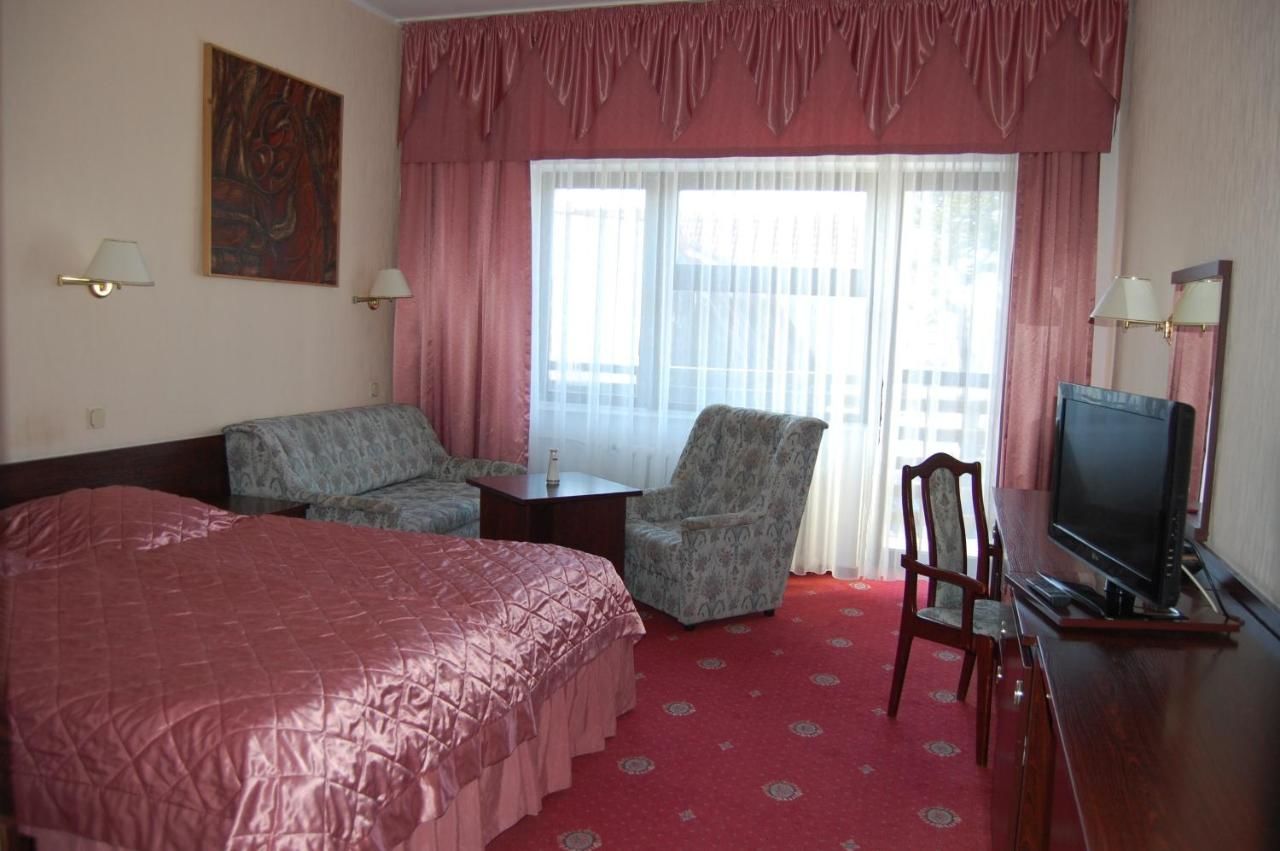 Отель Hotel Wodnik Леба-47